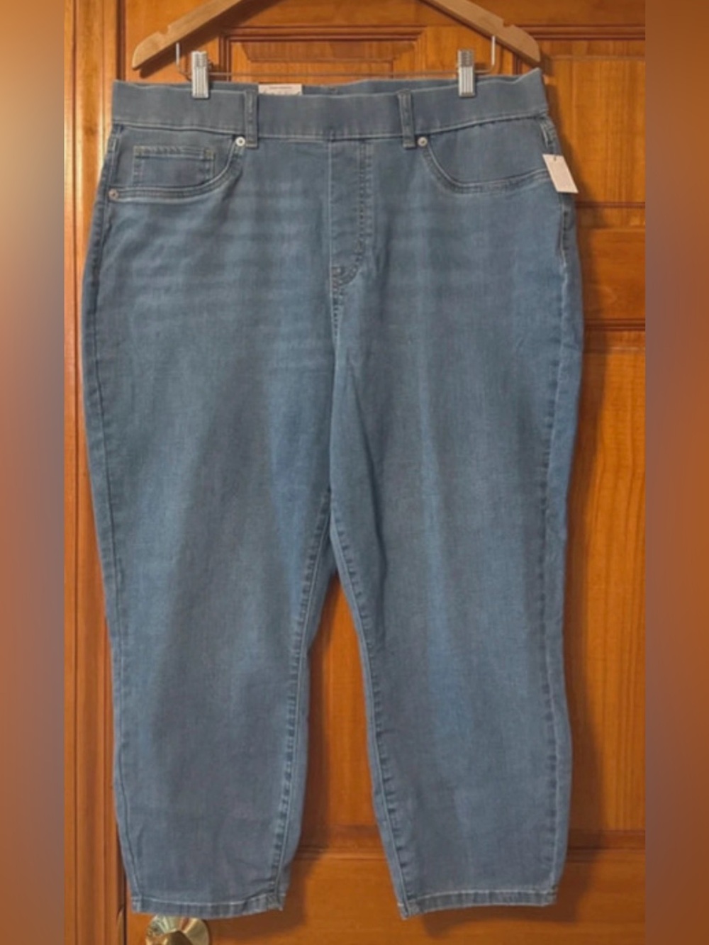 Time and Tru Women’s Capri Length Pull On Jeans Size XL (16-18)